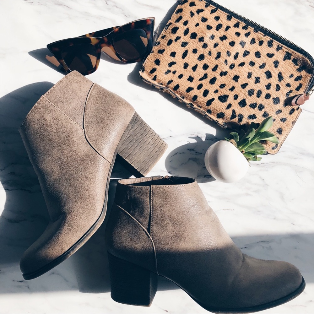 F21 Light Brown/Grey Booties, Sz 9 💕